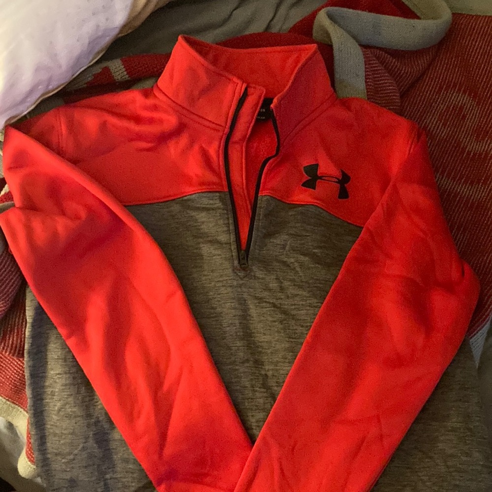 Underarmour Woman’s Half-Zip Pullover Sweater